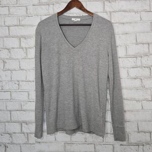 BP lightweight v neck sweater